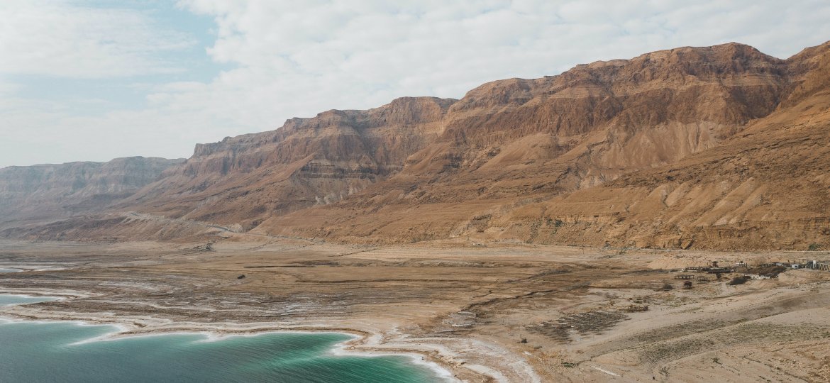 dave-herring-tArR7ys2F3Q-unsplash